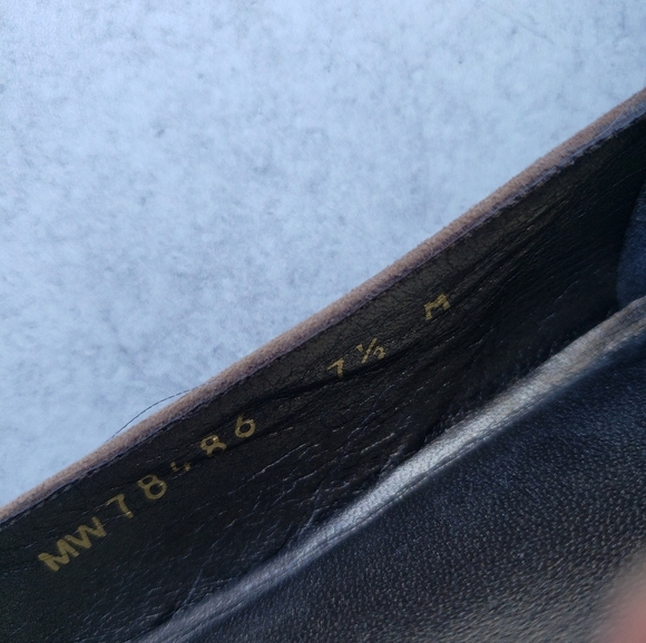 Stuart Weitzman Suede Embellished Bow Ballet Flats Sz 7.5 - Picture 5 of 6